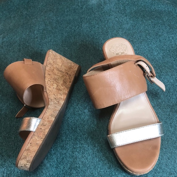 Platform sandals - Picture 2 of 3